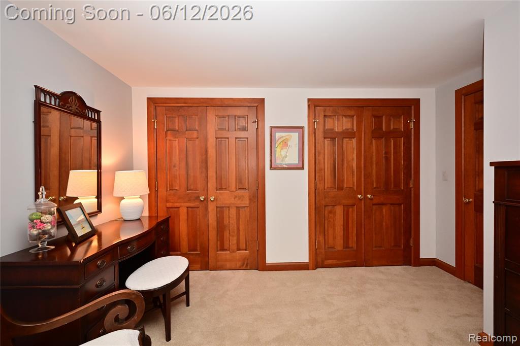 5684 Sussex Court, Troy, MI 48098 — Photo 33