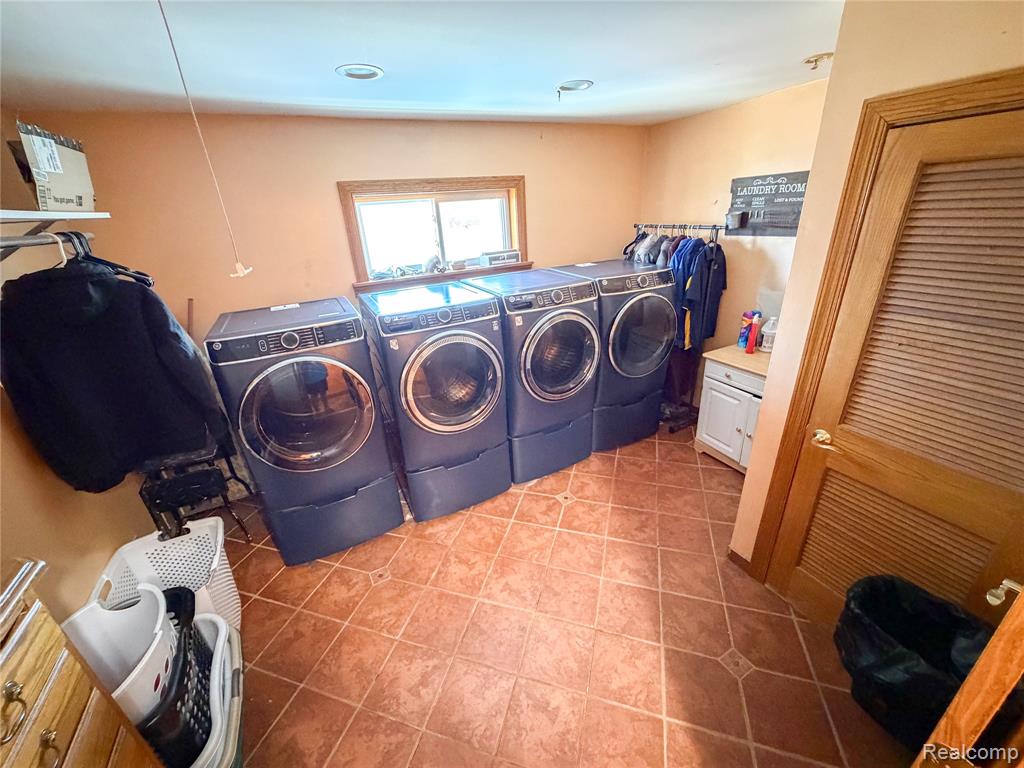703 Saint John Street, Wyandotte, MI 48192 — Photo 22