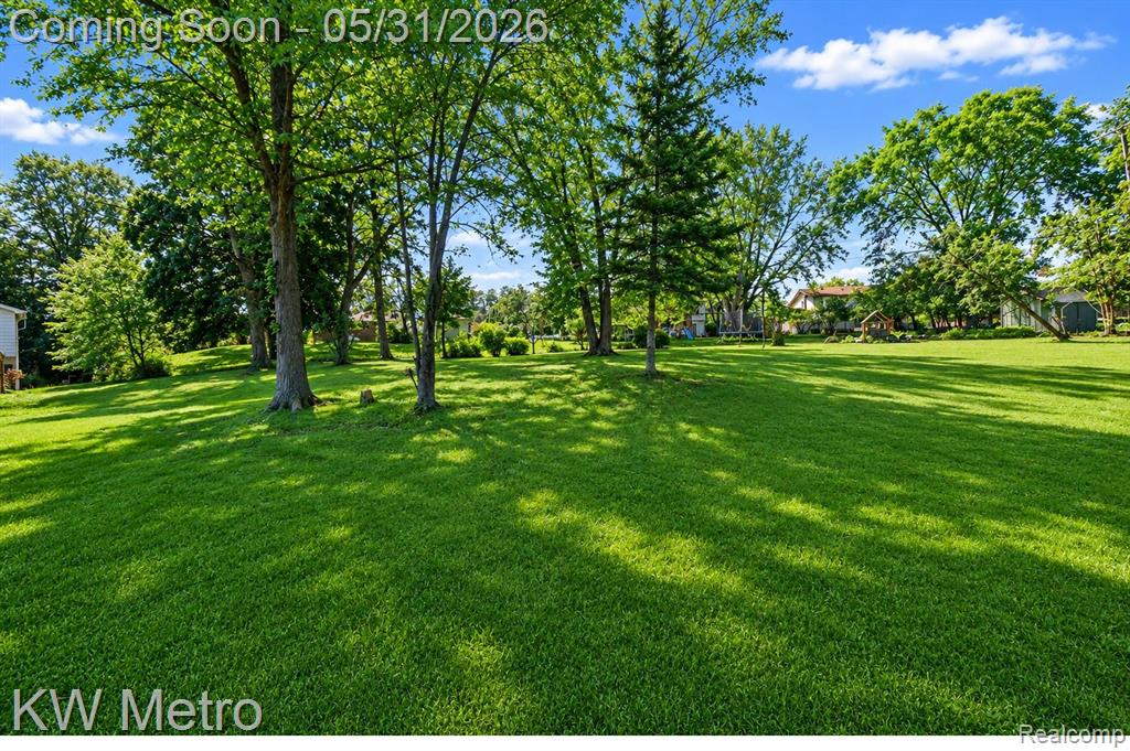 36125 Paddleford Road, Farmington, MI 48331 — Photo 18
