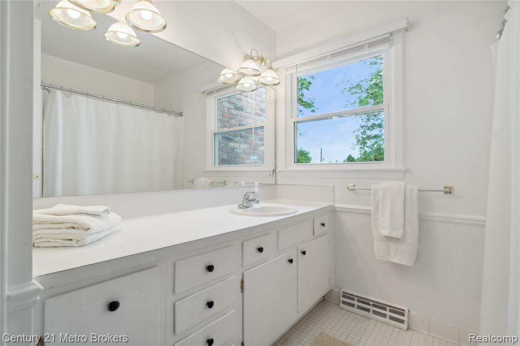 5175 CANDLEWOOD Drive, Grand Blanc, MI 48439 — Photo 19