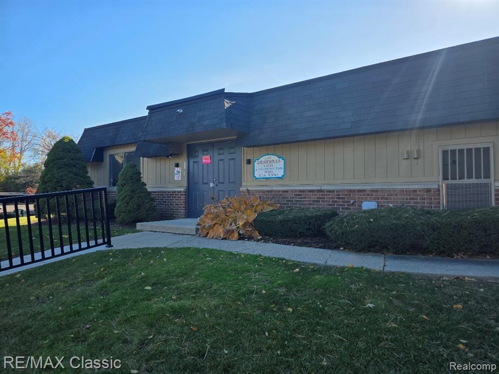 1806 S Hill Boulevard, Bloomfield Hills, MI 48304 — Photo 30
