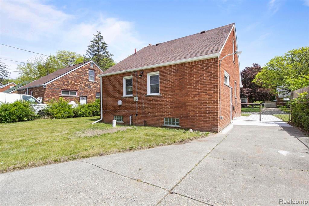 8105 BRAMELL, Redford, MI 48239 — Photo 25