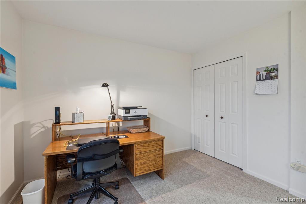 45303 CLAYMORE Drive, Canton, MI 48187 — Photo 40