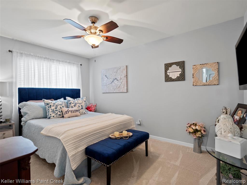 43092 Bond Court, Sterling Heights, MI 48313 — Photo 19