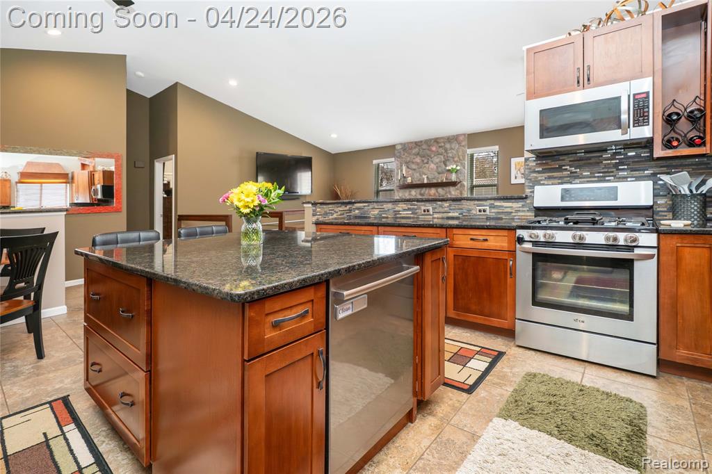 6932 Wellesley Boulevard, Waterford, MI, 48327