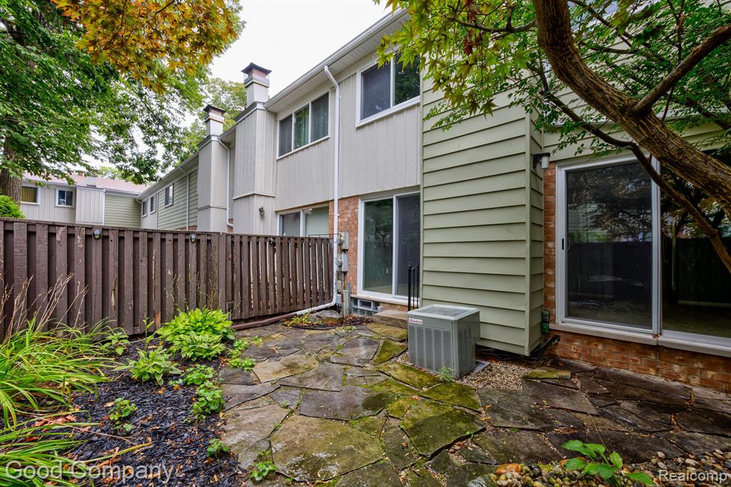 2030 WICKHAM Street, Royal Oak, MI 48073 — Photo 43