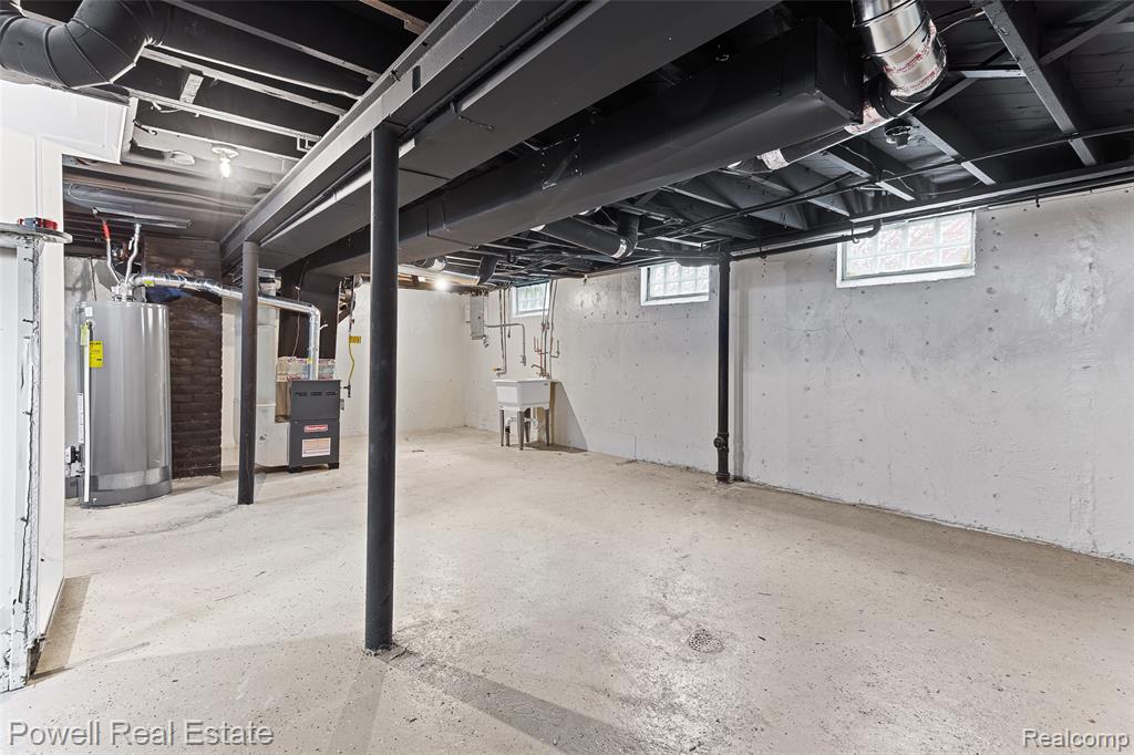 9015 Cloverlawn Street, Detroit, MI 48204 — Photo 30