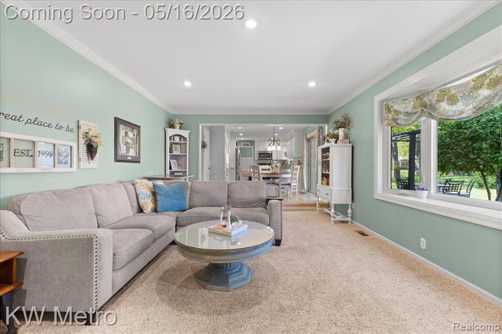 5757 Folkstone Drive, Troy, MI 48085 — Photo 16