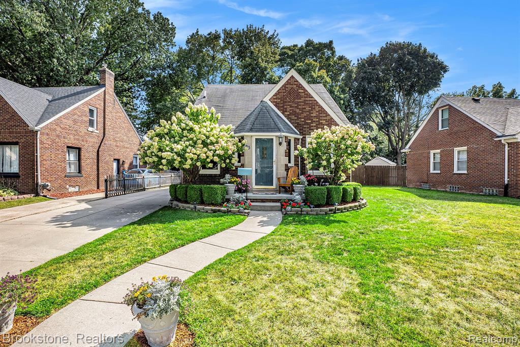 95 High Street, Mount Clemens, MI 48043 — front exterior
