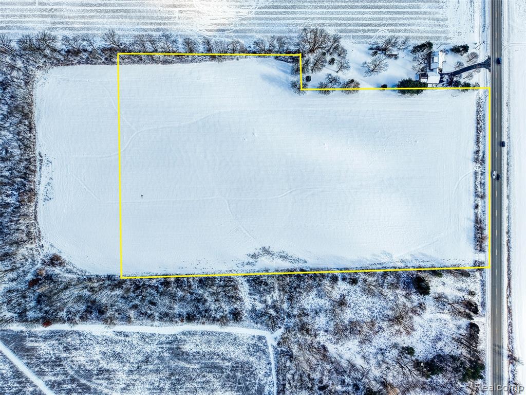 VL Fred Moore, St. Clair, MI 48079 — Photo 4
