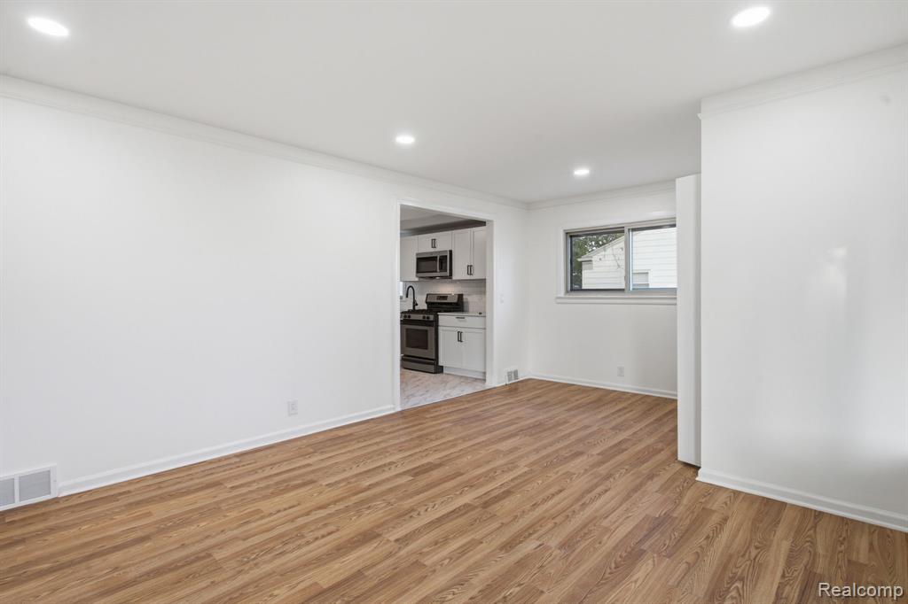 4685 Julius Boulevard, Westland, MI 48186 — Photo 11