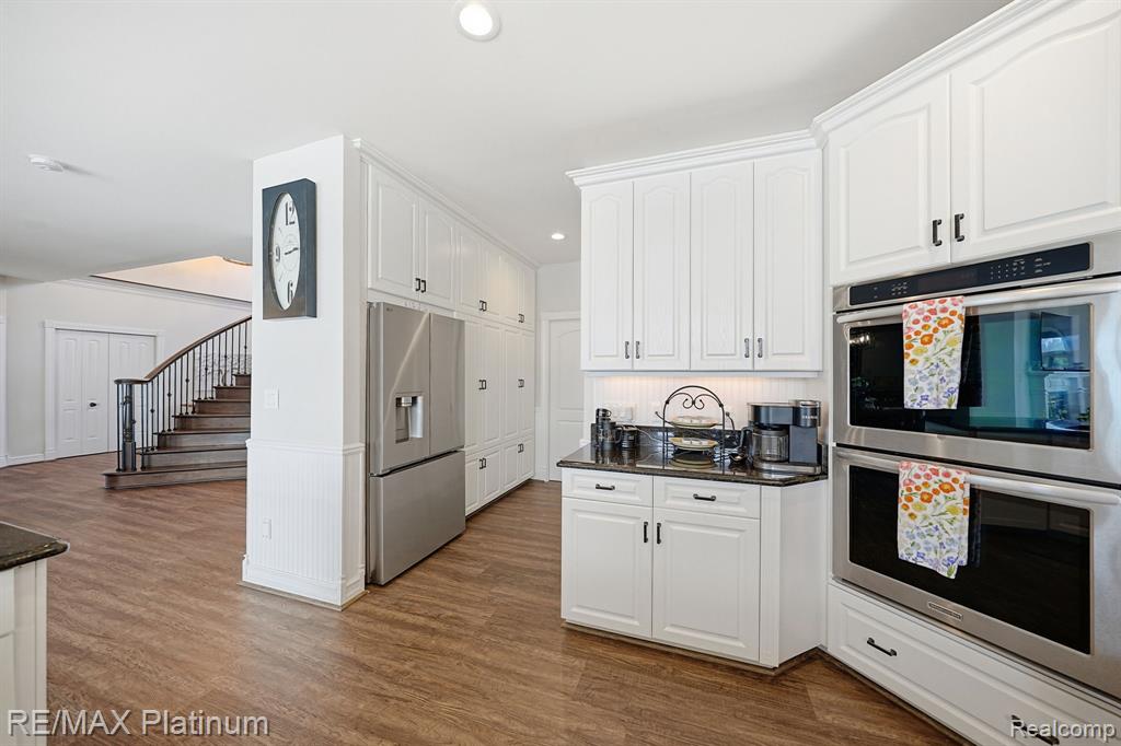 997 Thompson Shore Drive, Howell, MI 48843 — Photo 15