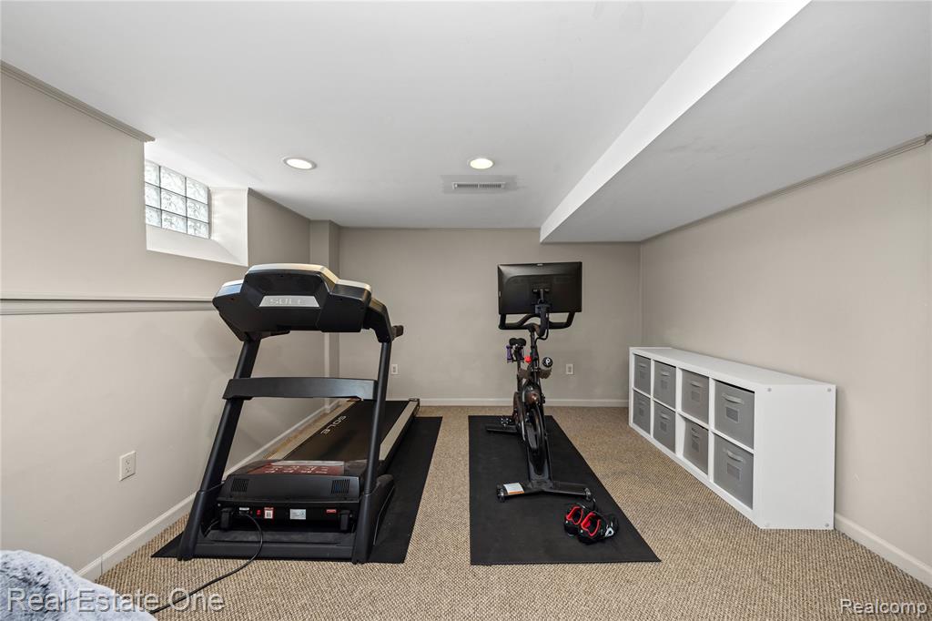8124 Huntington Road, Huntington Woods, MI — Photo 40