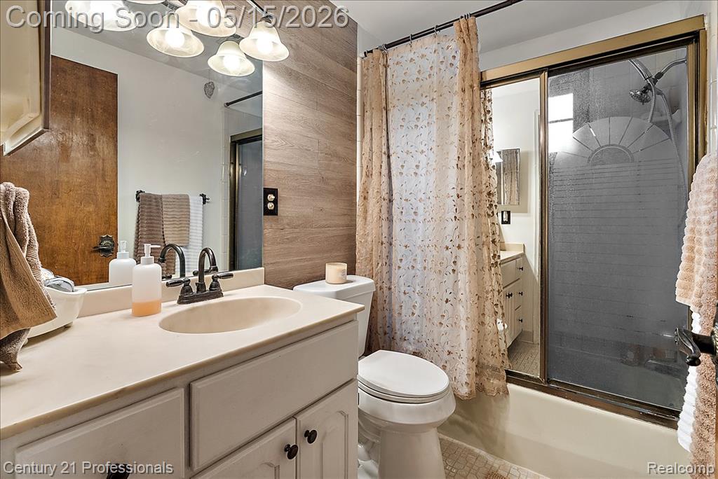 5788 Strathdon Way, Waterford, MI 48327 — Photo 20