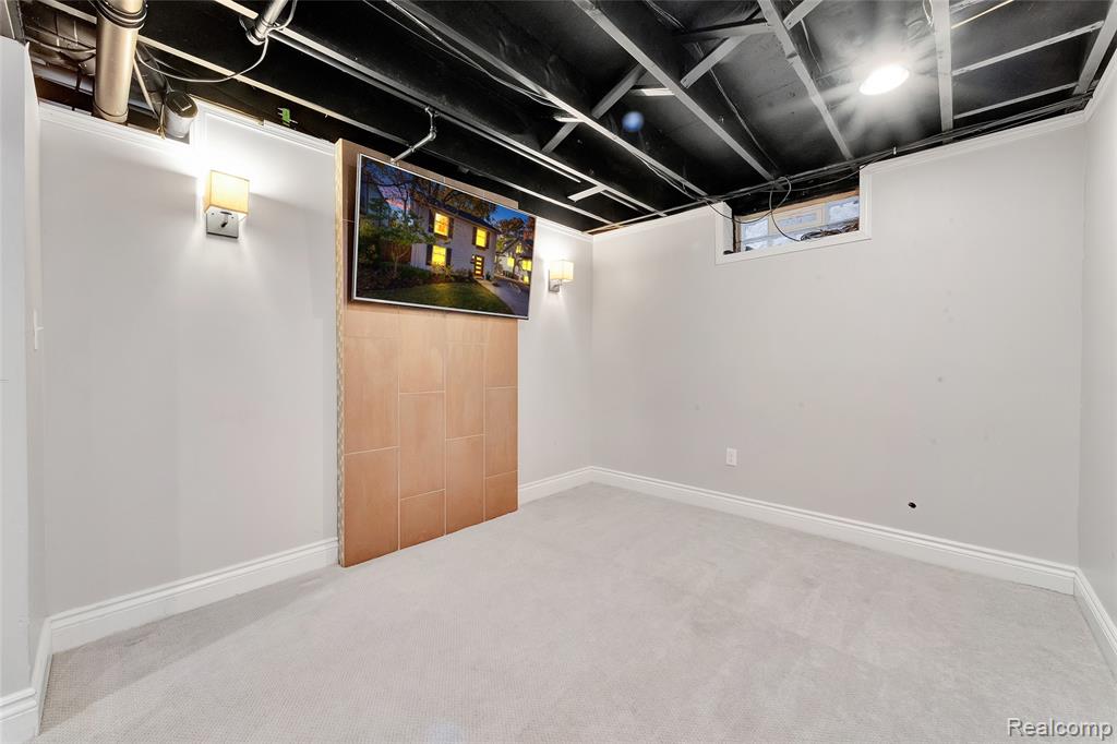 417 Curry Avenue, Royal Oak, MI 48067 — Photo 25