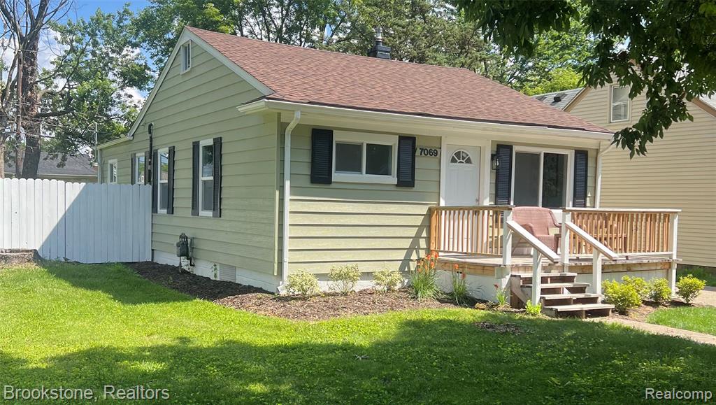 7069 Orchard Avenue, Warren, MI 48091 — Photo 2
