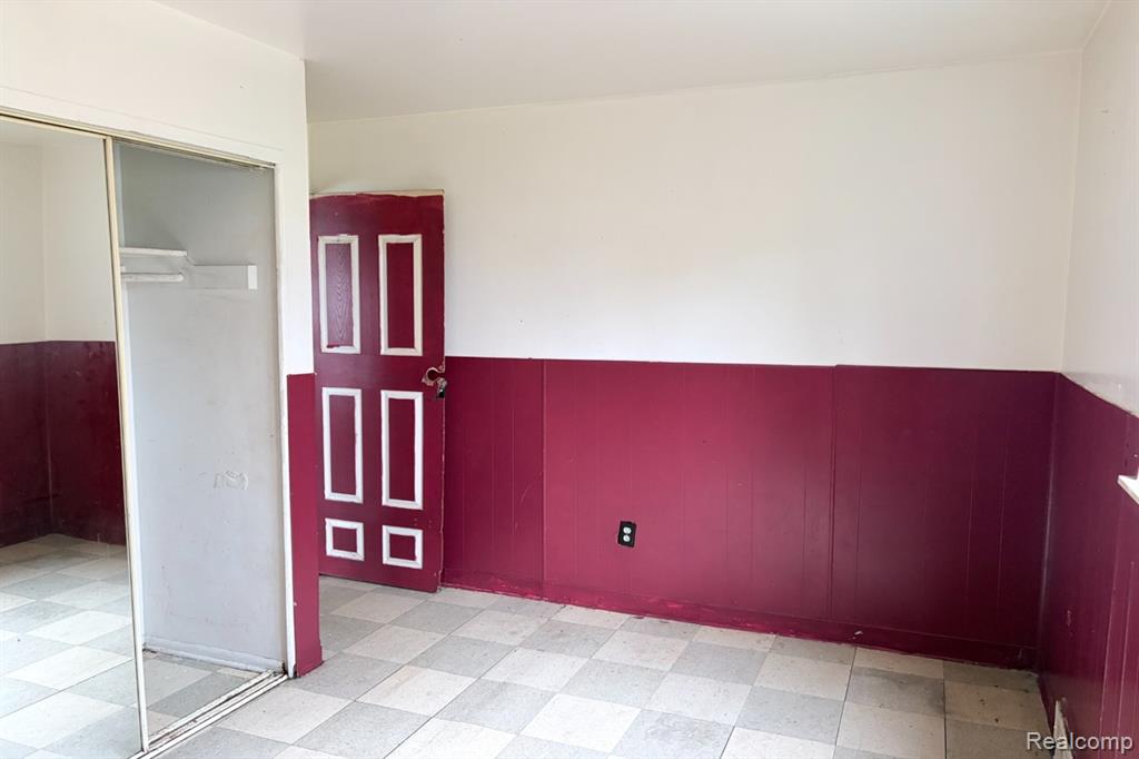 9377 Bessemore Street, Detroit, MI 48213 — Photo 11