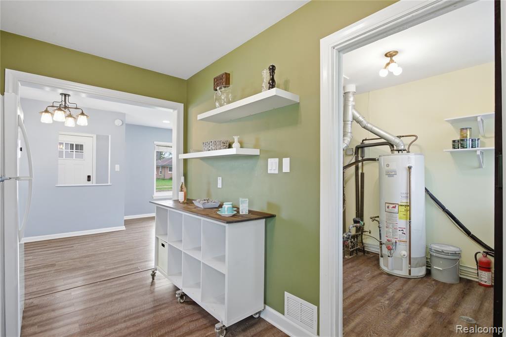 1271 E Barrett Avenue, Madison Heights, MI 48071 — Photo 13