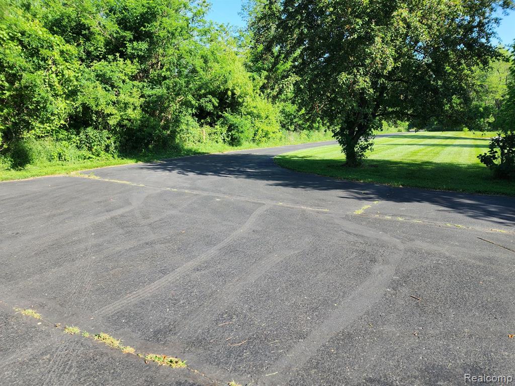6799 Armstrong Road, Imlay City, MI 48444 — Photo 23