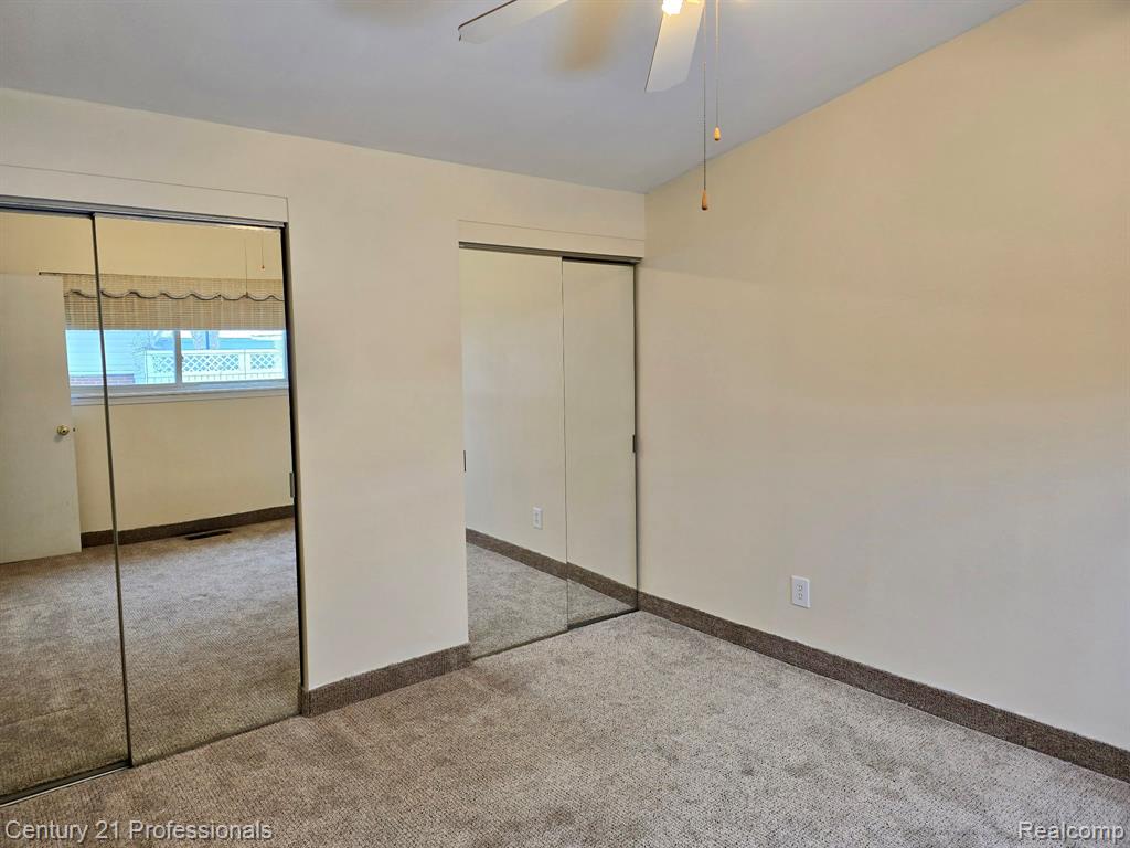 489 Henry Ruff Road, Garden City, MI — Photo 11