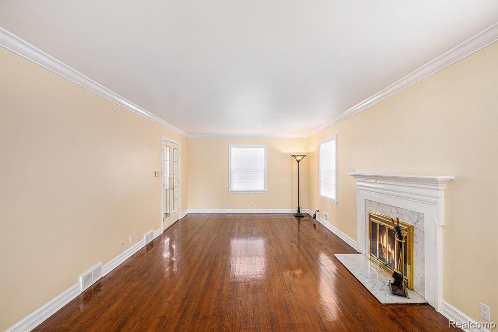 913 BEARD Street, Flint, MI 48503 — Photo 3