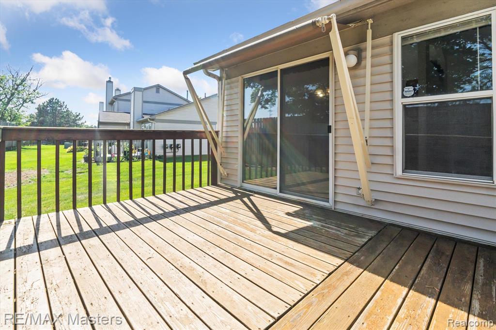 22571 Silver Creek Drive, 16, Woodhaven, MI 48183 — Photo 24