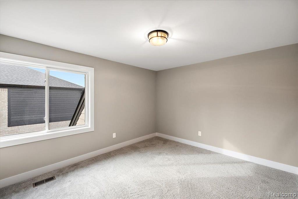 50998 MISTWOOD Drive, Macomb, MI 48042 — Photo 60