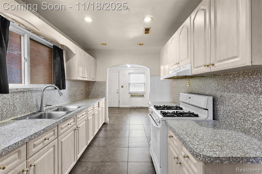 4265 Calhoun Street, Dearborn, MI 48126 — Photo 10