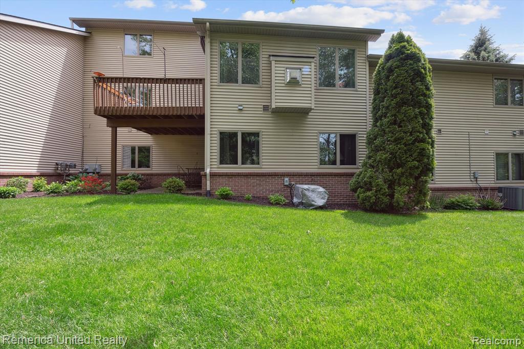 1317 PEPPERGROVE Drive, Brighton, MI 48116 — Photo 55