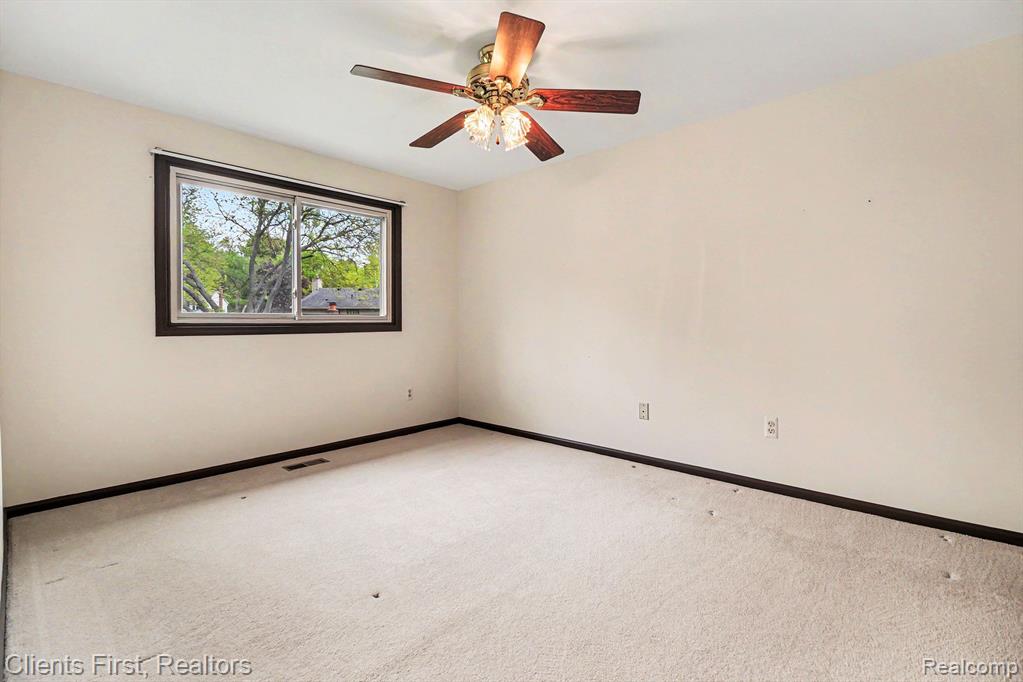 42542 Knollwood Court, Northville, MI 48168 — Photo 23