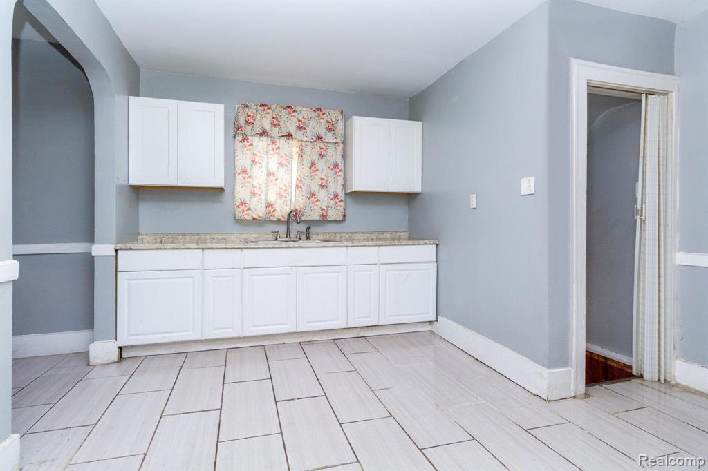 13620 Santa Rosa Drive, Detroit, MI 48238 — Photo 9