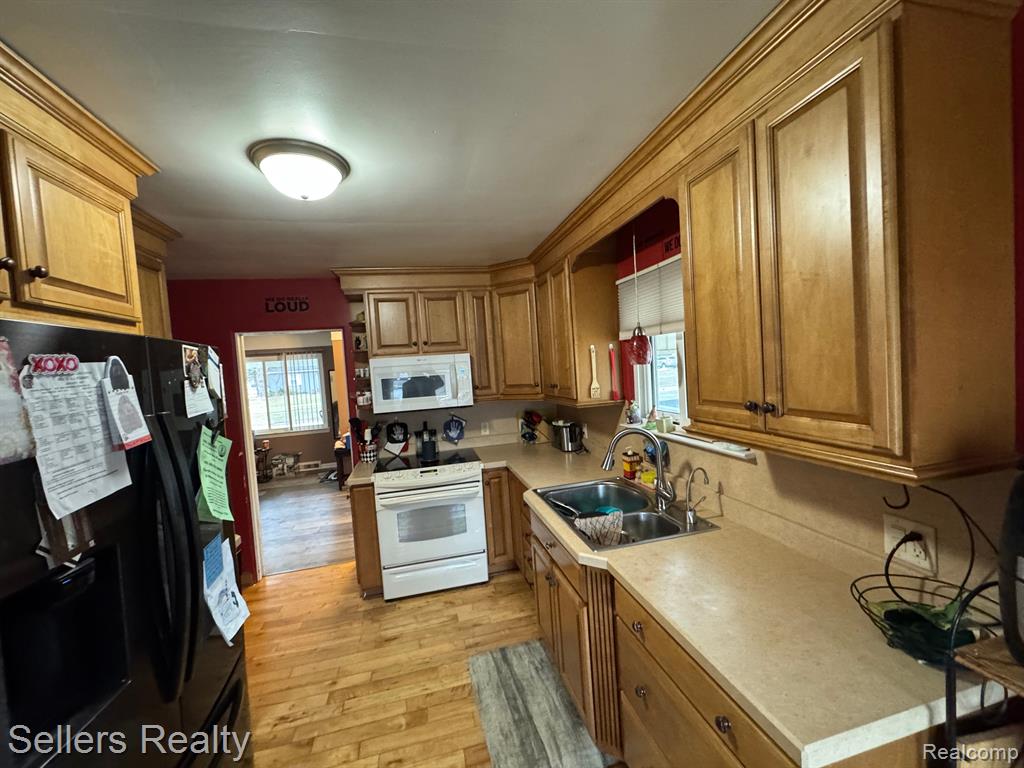 830 COUTANT Street, Flushing, MI 48433 — Photo 4