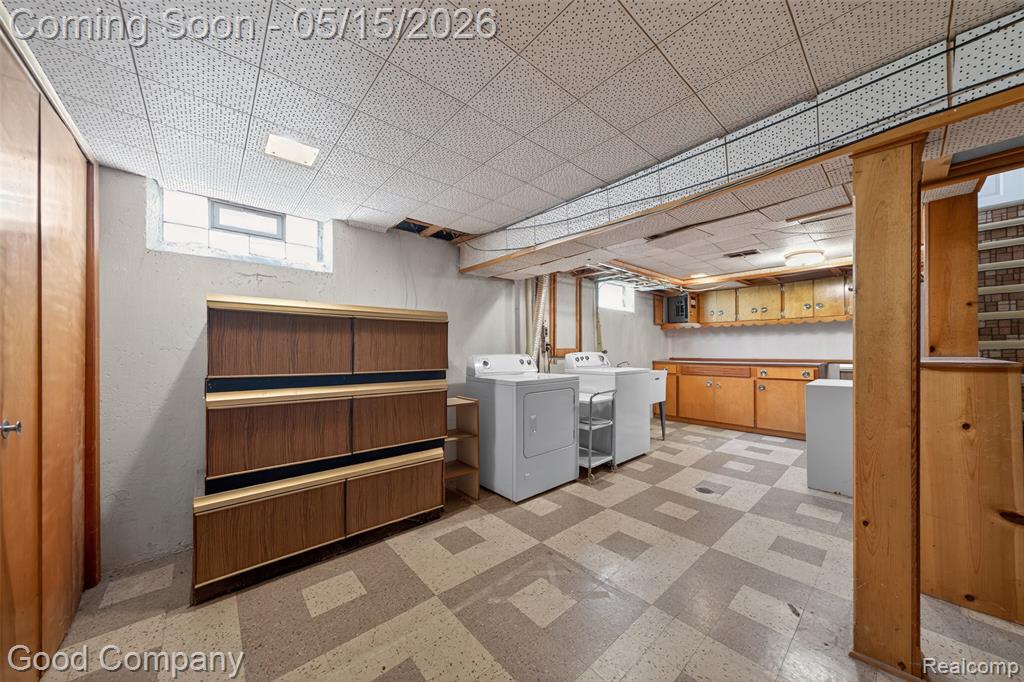 28303 Diesing Drive, Madison Heights, MI 48071 — Photo 17