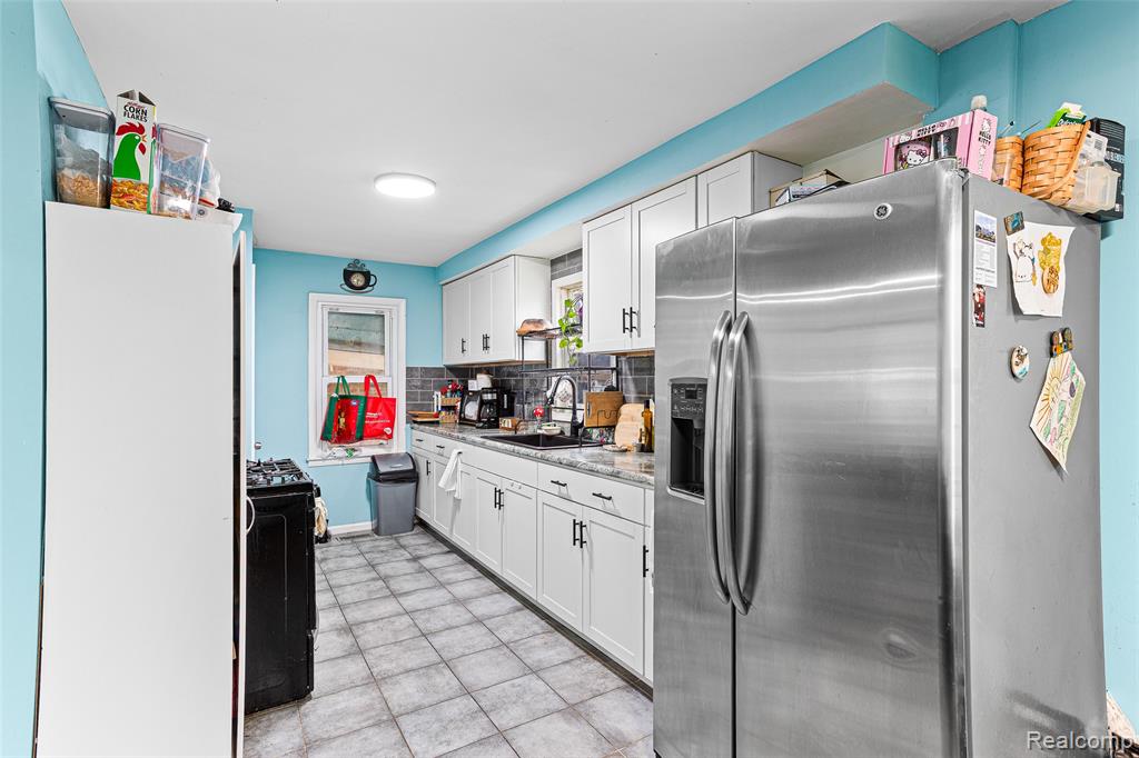 940 Stewart Avenue, Lincoln Park, MI 48146 — Photo 8