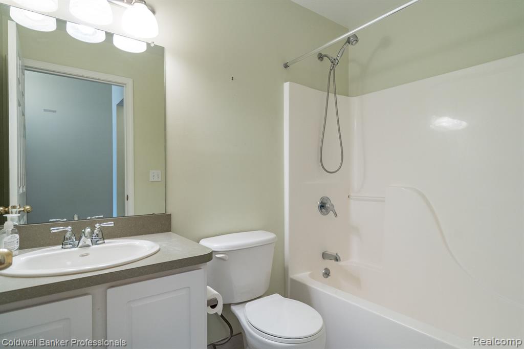 4436 Sunset Boulevard, Grand Blanc, MI 48439 — Photo 11