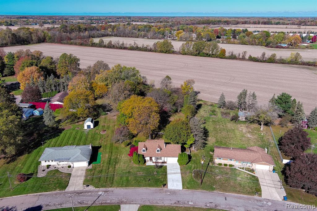 7070 Aldredge Drive, Swartz Creek, MI 48473 — Photo 37