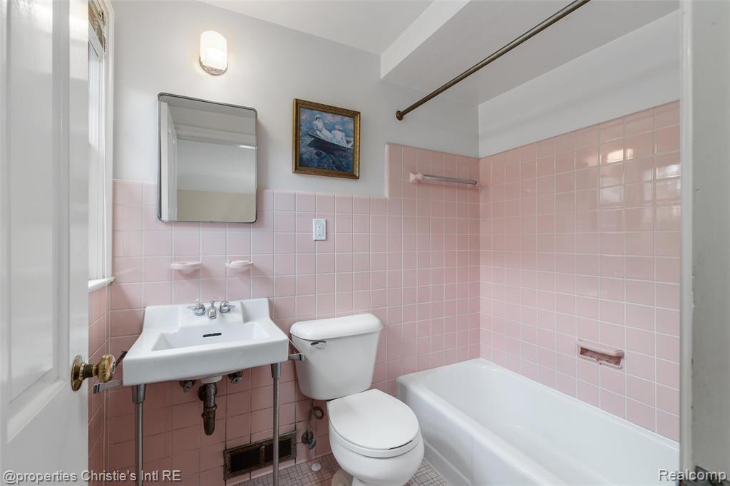 1925 Wellesley Drive, Detroit, MI 48203 — Photo 51
