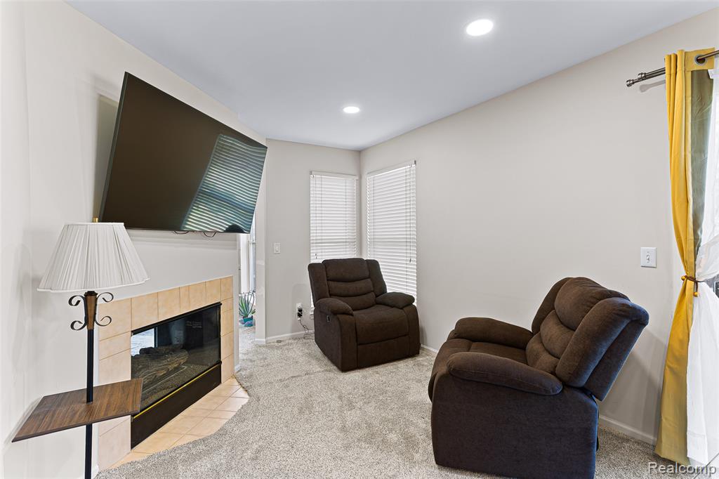 1033 Calpernia, Wixom, MI — Photo 9