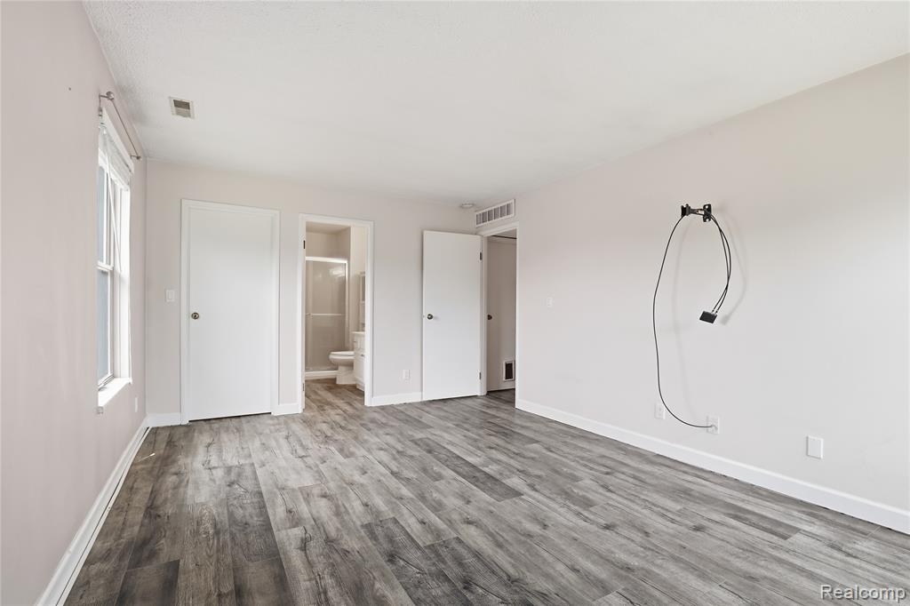 61212 Greenwood Drive, South Lyon, MI 48178 — Photo 26