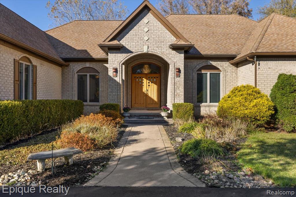 374 Oakbridge Drive, Oakland, MI 48306 — Photo 2