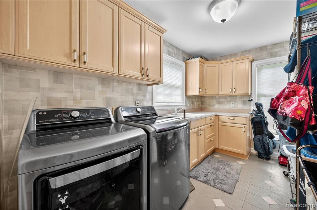 4815 Mill Creek Court, Rochester, MI 48306 — Photo 28