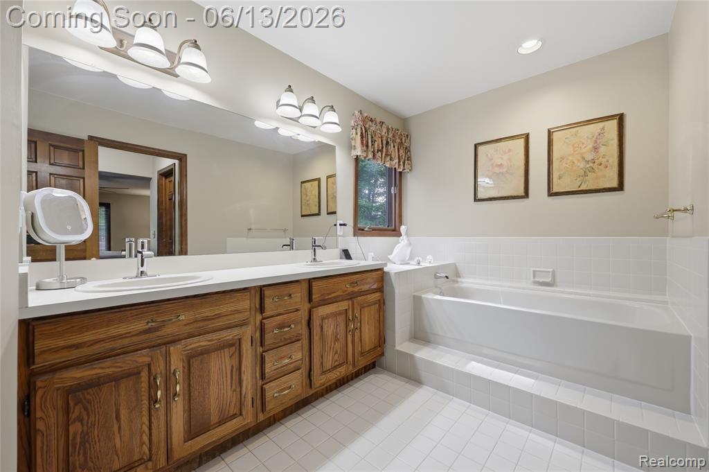 55380 Theo Drive, Shelby Twp, MI 48315 — Photo 31