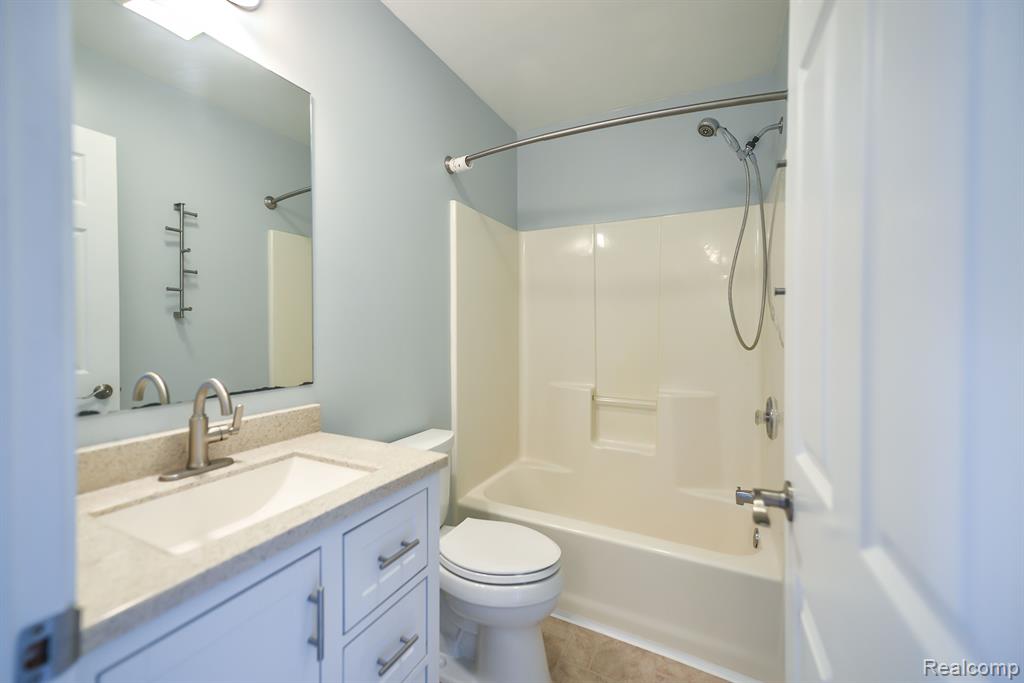 7860 LAKESHORE Road, Whitmore Lake, MI 48189 — Photo 39