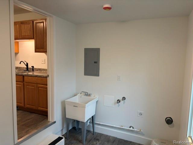 76 E Kalama Avenue, Madison Heights, MI 48071 — Photo 14