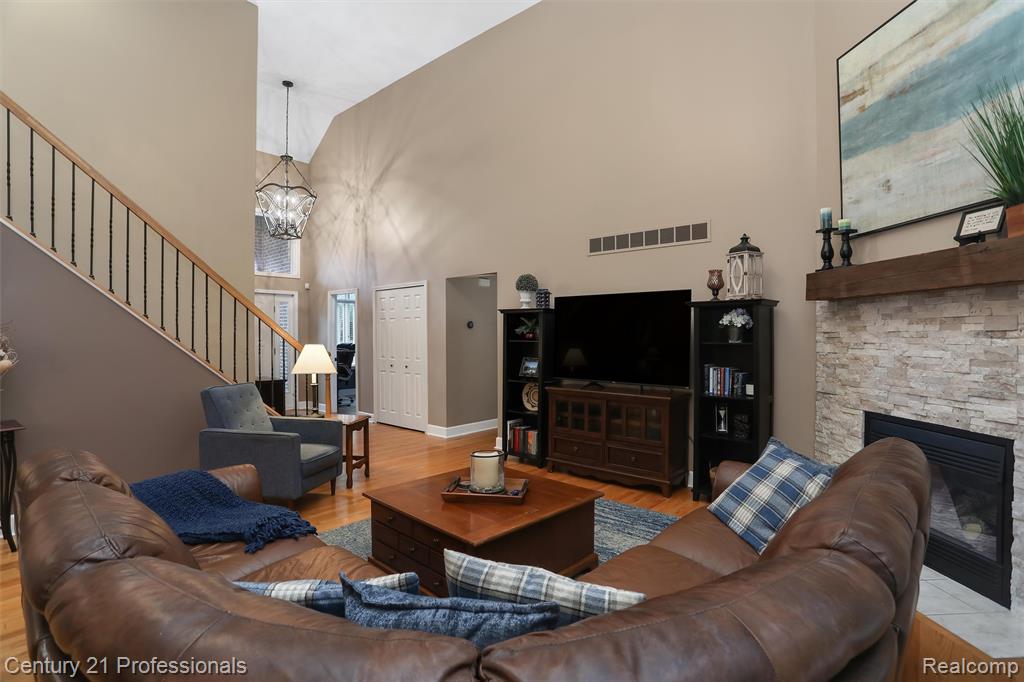 9884 Forest Ridge Drive, Clarkston, MI 48348 — Photo 5