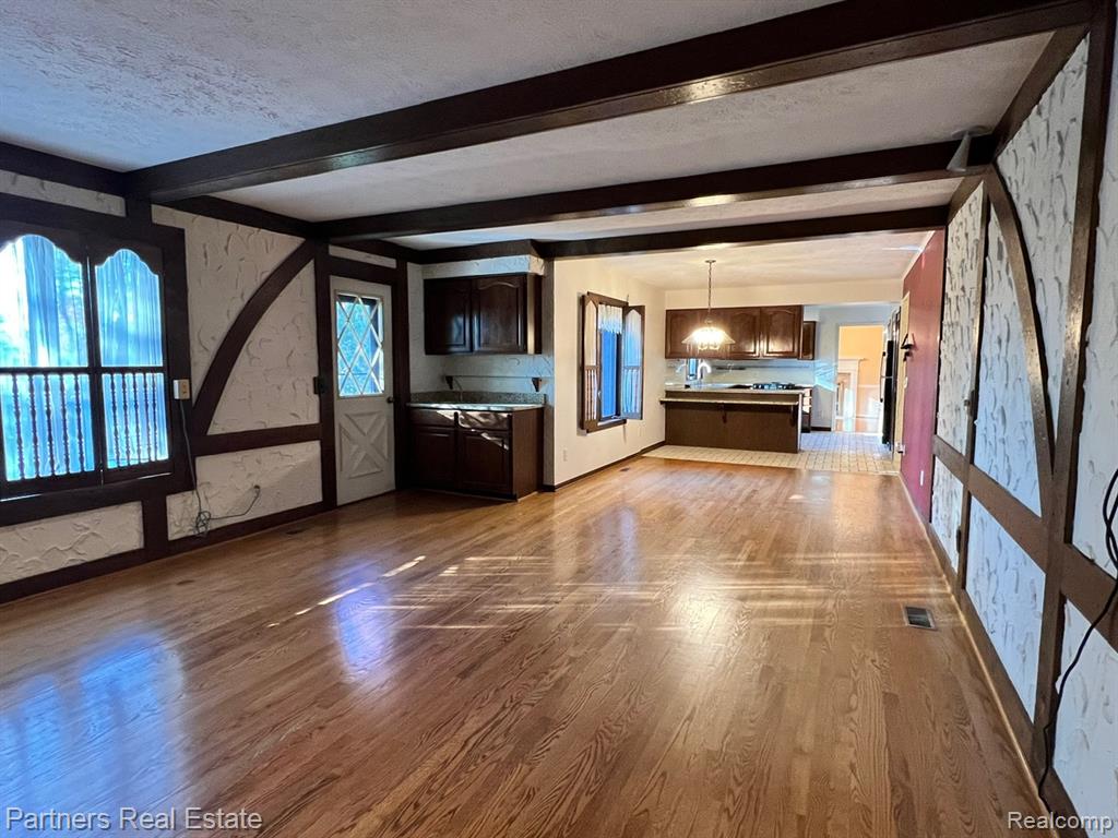 5618 Mountain Road, Brighton, MI 48116 — Photo 16