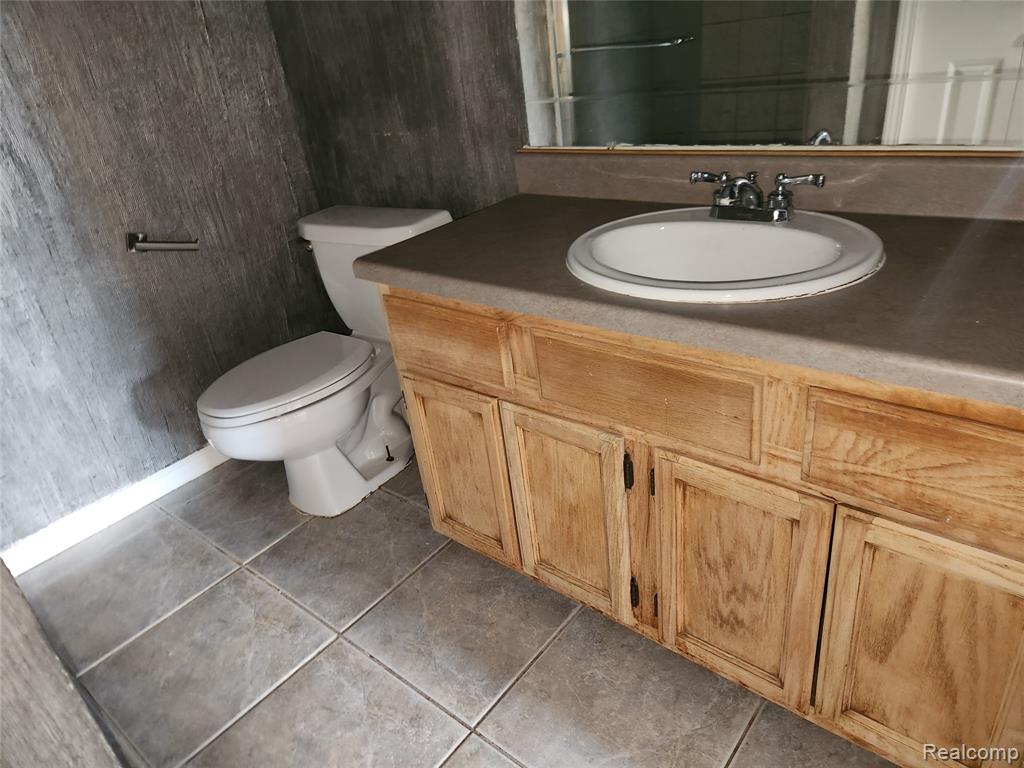 19400 W 11 Mile Road, Lathrup Village, MI 48076 — Photo 31
