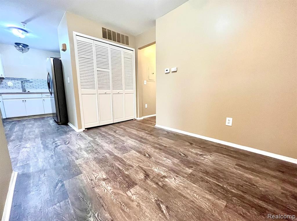 15650 Stone Crossing Drive, Southfield, MI 48075 — Photo 12