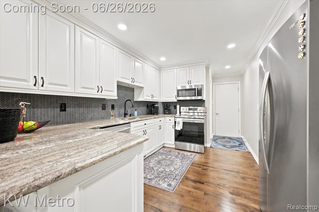 517 Macwilliams Lane, Royal Oak, MI 48067 — Photo 7