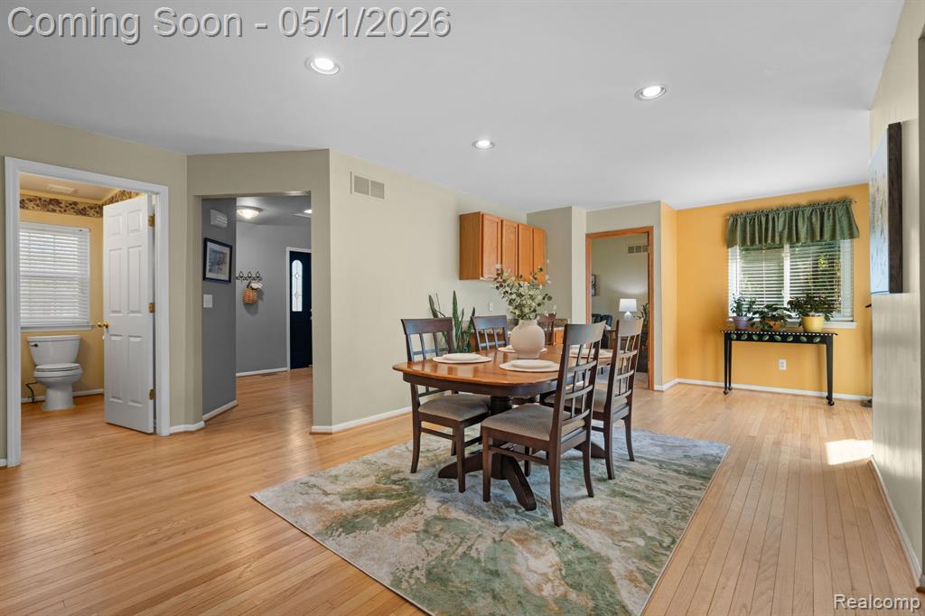 1861 Twin Sun Circle, Walled Lake, MI 48390 — Photo 32